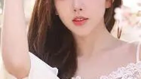 辛芷蕾澄清童年被扔剪刀事件：母亲实则深爱着我